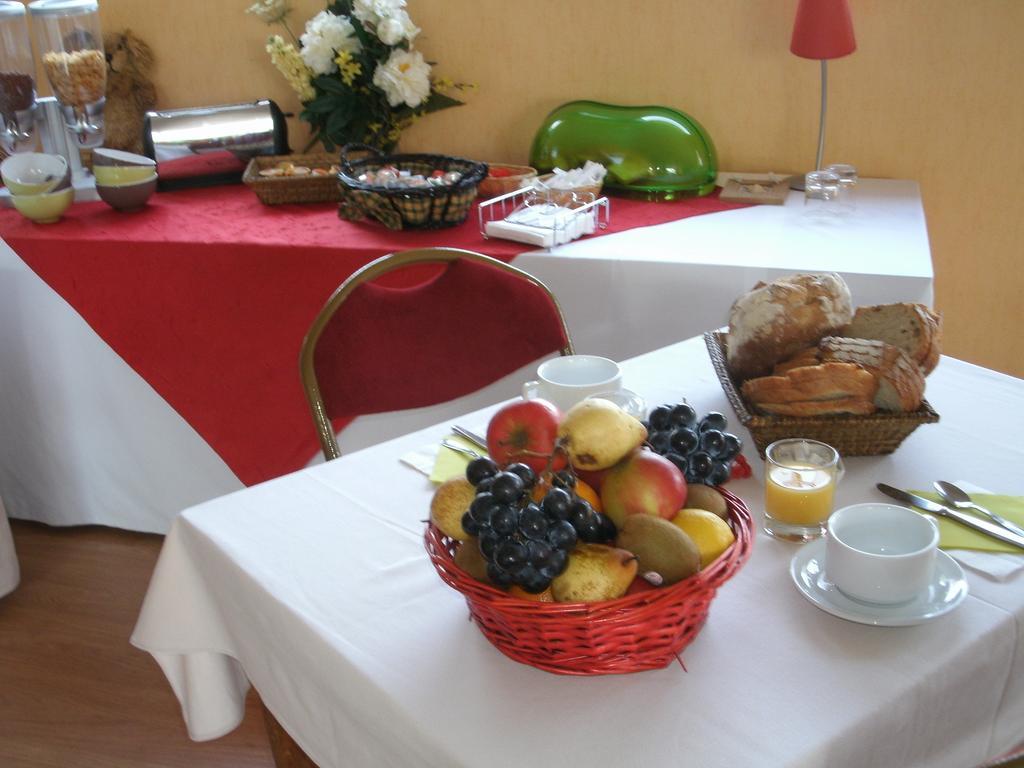 Hotel Le Roudou Фуэнан Экстерьер фото